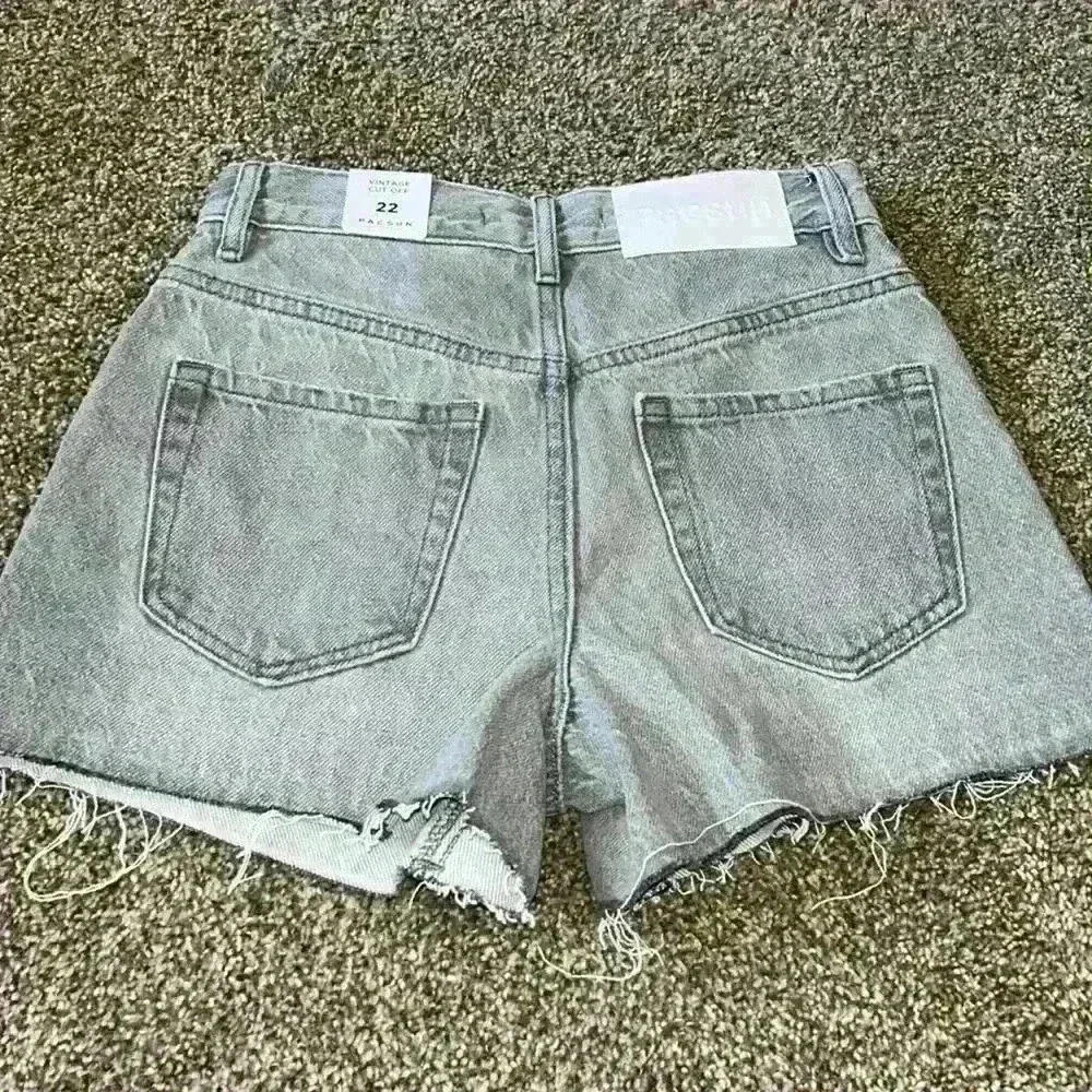 NWT Pacsun gray vintage cut off jean shorts - Picture 2 of 3